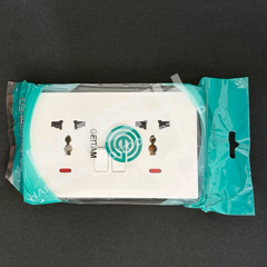 13A 250V 2 Gang Universal Switched Socket Outlet 万能带开关插座