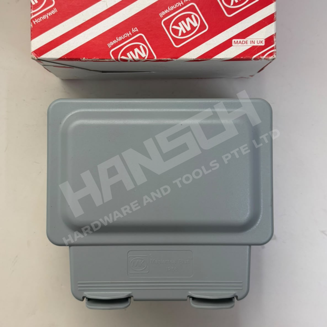 MK K56482GRY Masterseal Plus Dual Pole 2 Gang 13A Switched Socket 双极带开关防水插座